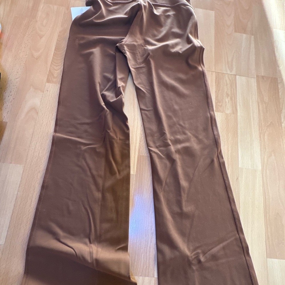 Brand New Lululemon Groove Pants - Picture 8 of 9